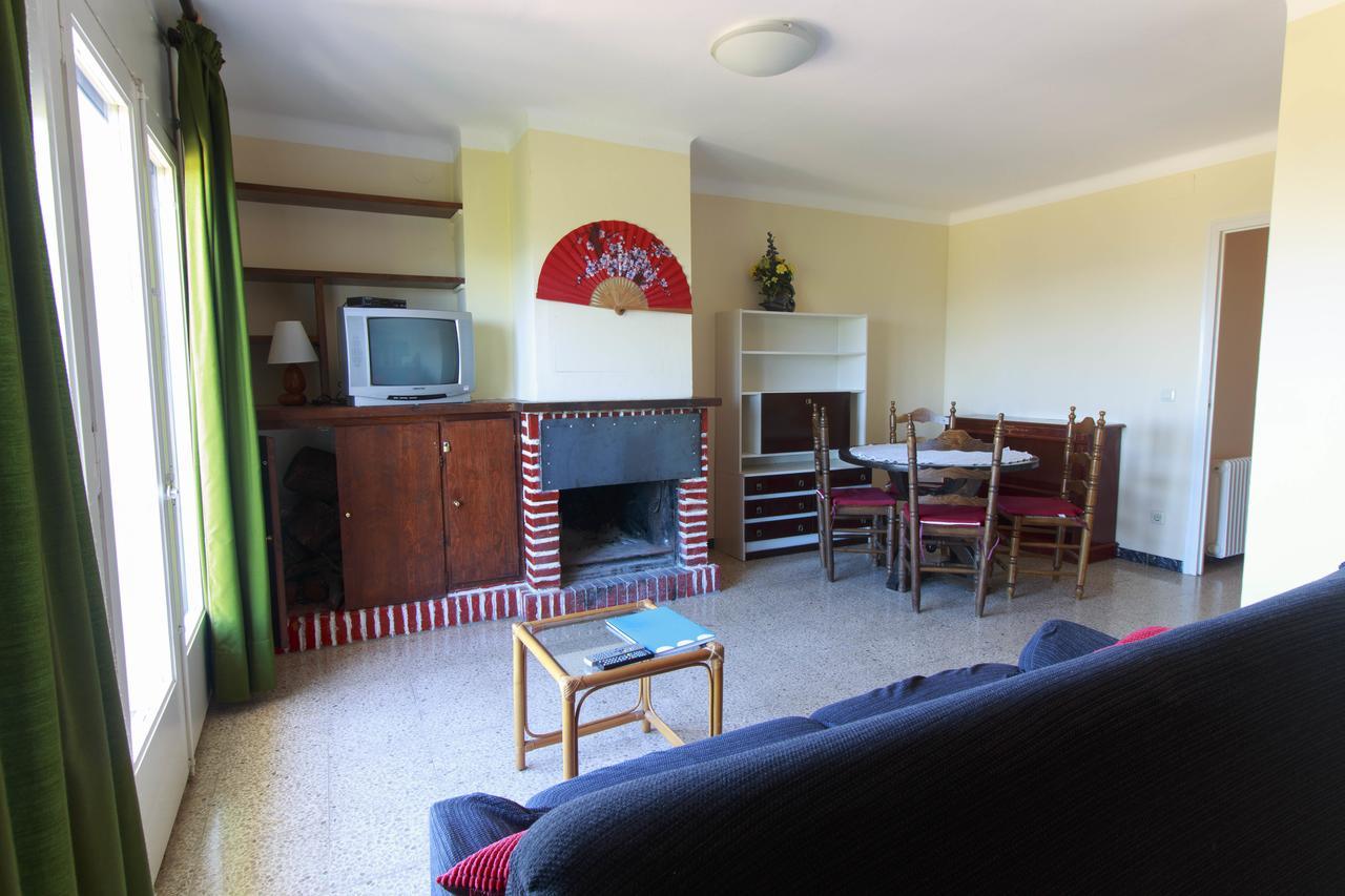 Отель Ca La Conxita Hostal & Restaurante La Vajol Экстерьер фото