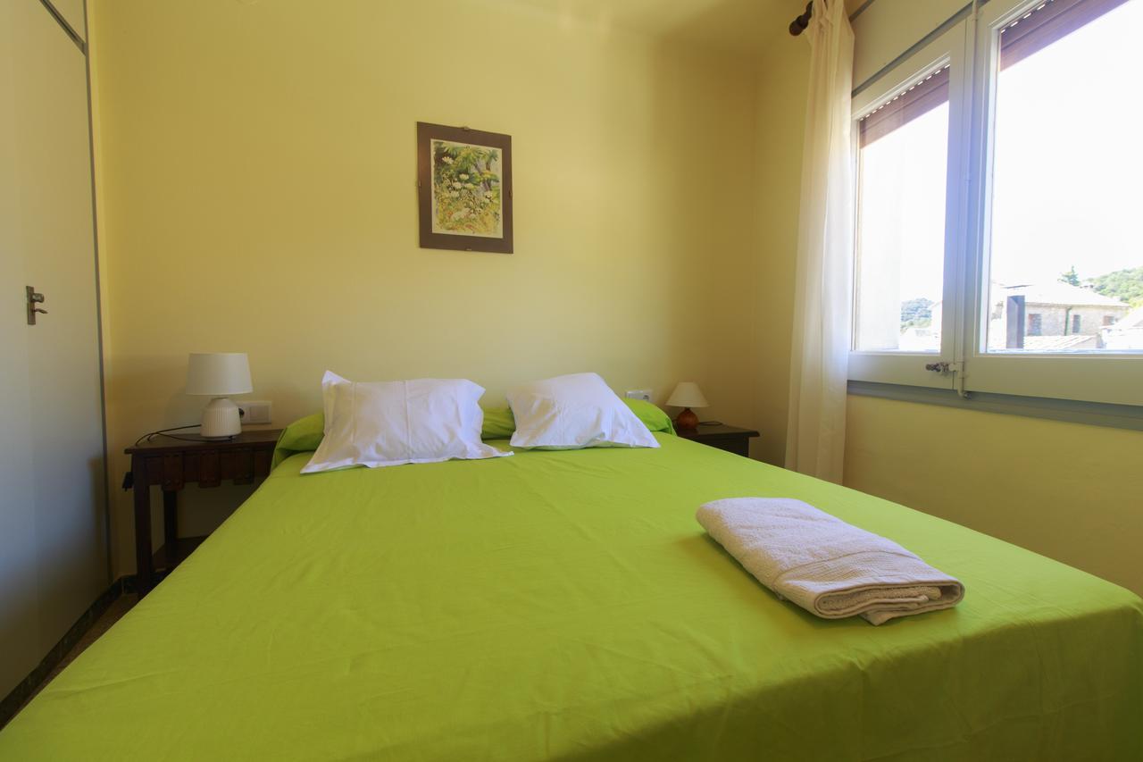 Отель Ca La Conxita Hostal & Restaurante La Vajol Экстерьер фото
